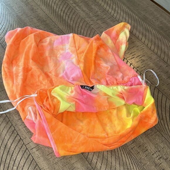 Groovy ☮️ Neon TieDyeSoft to touch Halter Romper 🏖️🚢 for play 🛝 night or day - Picture 13 of 17